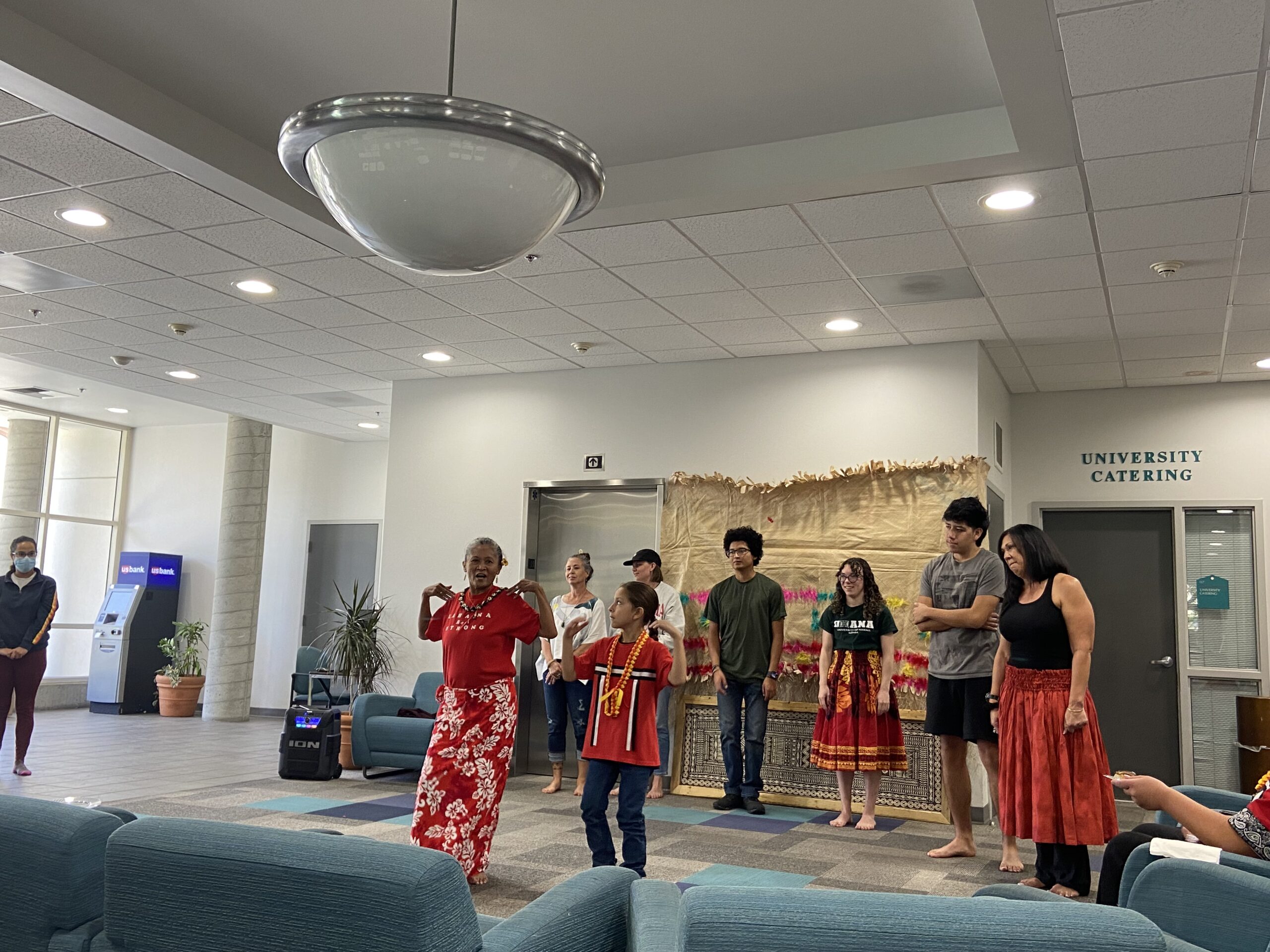 Attendees learn basic Hula ‘Auana steps.