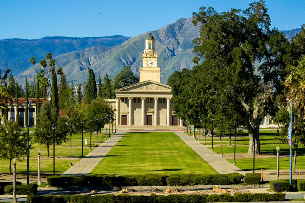 University-Quad-Facing-Chapel-Jackson-DeCanio-1024x683.jpg